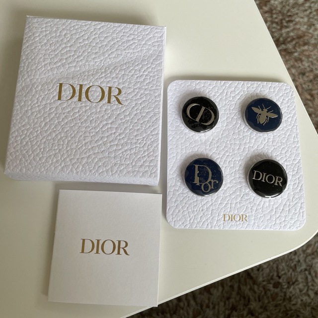 Dior レディ ディオール セレブレーション ピンバッジ 水色 展示会 限定品