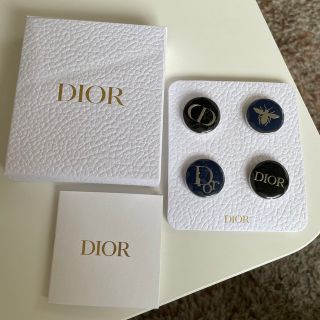 DIOR ピンバッジ