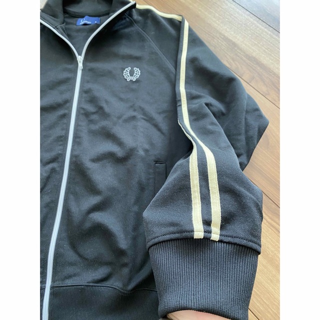 FRED PERRY(フレッドペリー)のフレッドペリー　トラックジャケット　ジャージ　 メンズのトップス(ジャージ)の商品写真