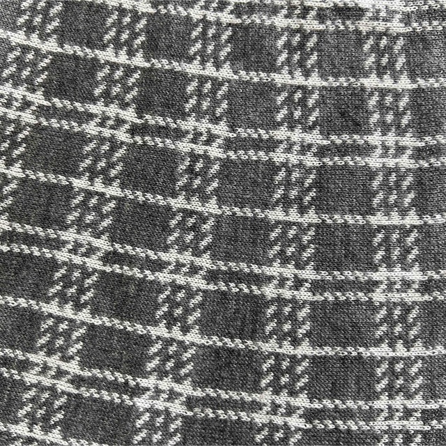 anySiS(エニィスィス)のanysis ニットスカート グレー リバーシブル チェック 無地 レディースのスカート(ひざ丈スカート)の商品写真