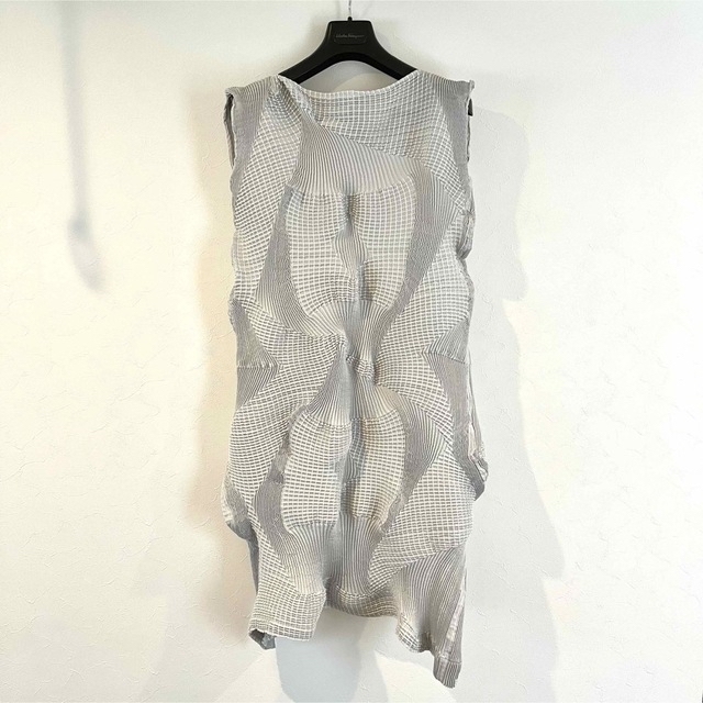 ISSEY MIYAKE 3Dスチームストレッチ ワンピース 【お取り寄せ ...