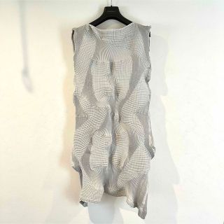 イッセイミヤケ(ISSEY MIYAKE)のISSEY MIYAKE　3Dスチームストレッチ ワンピース(ひざ丈ワンピース)