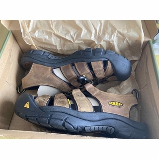 キーン(KEEN)のKEENメンズサンダル　2023.1.10まての出品期限(サンダル)