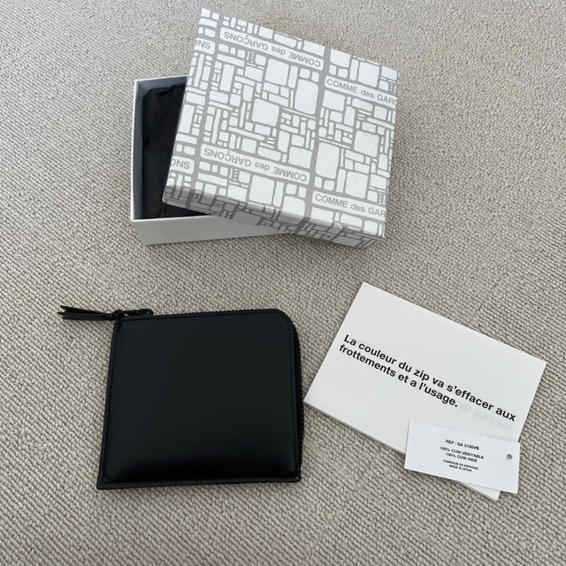 WALLET COMME des GARCONS(ウォレットコムデギャルソン)のCOMME des GARCONS ギャルソン　ミニ財布　ブラック　黒 レディースのファッション小物(財布)の商品写真