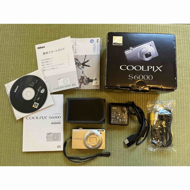 Nikon coolpix s6000カメラ