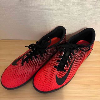 【新品未使用】NIKE ナイキ　フットサル　サッカーシューズ27.5センチ(シューズ)