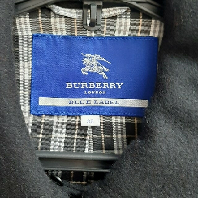 BURBERRY BLUE LABEL(バーバリーブルーレーベル)のバーバリーブルーレーベル　アウター レディースのジャケット/アウター(その他)の商品写真