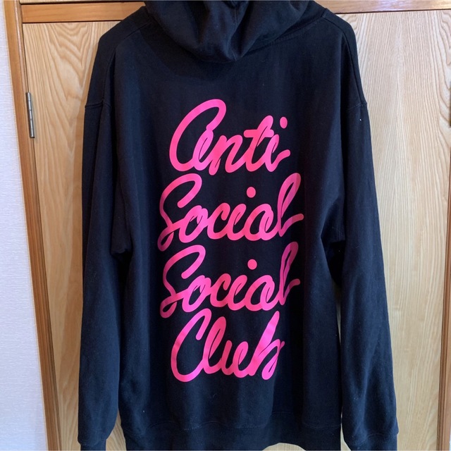 ANTI SOCIAL SOCIAL CLUB(アンチソーシャルソーシャルクラブ)のASSC 筆記体ロゴフーディー Lサイズ メンズのトップス(パーカー)の商品写真