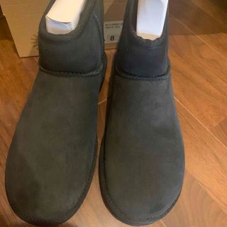 アグ(UGG)の【新品】UGG  クラシックミニ　ブラックサイズ8（25センチ）(ブーツ)