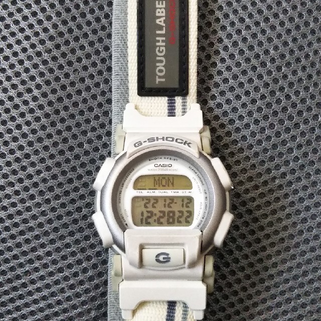 G-SHOCK(ジーショック)のカシオ G-SHOCK DW-003 TOMI-E コラボモデル二本 動作品 メンズの時計(腕時計(デジタル))の商品写真