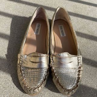 スティーブマデン(Steve Madden)のスティーブマデン　革靴　美品(ローファー/革靴)