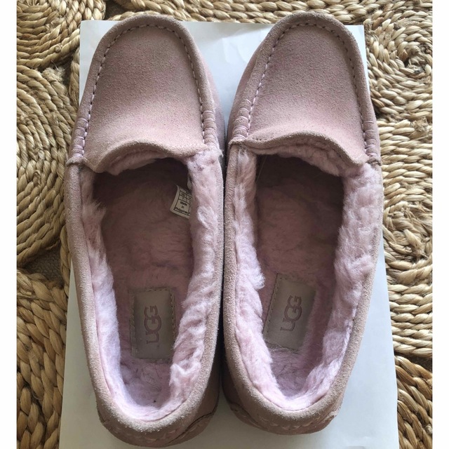 UGG - UGG Ansley アグ スリッポン ドライビングシューズ サイズ7 の