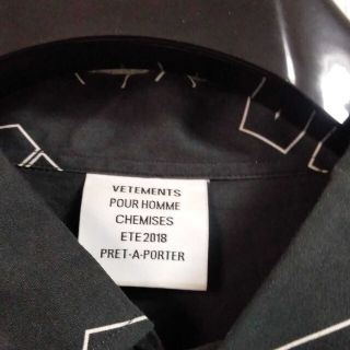 VETEMENTS - 【同型色】vetements ヴェトモン logo シャツ Sサイズの