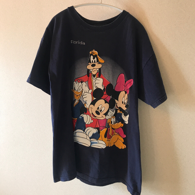 Disney(ディズニー)の古着　ディズニーTシャツ+シール レディースのトップス(Tシャツ(半袖/袖なし))の商品写真