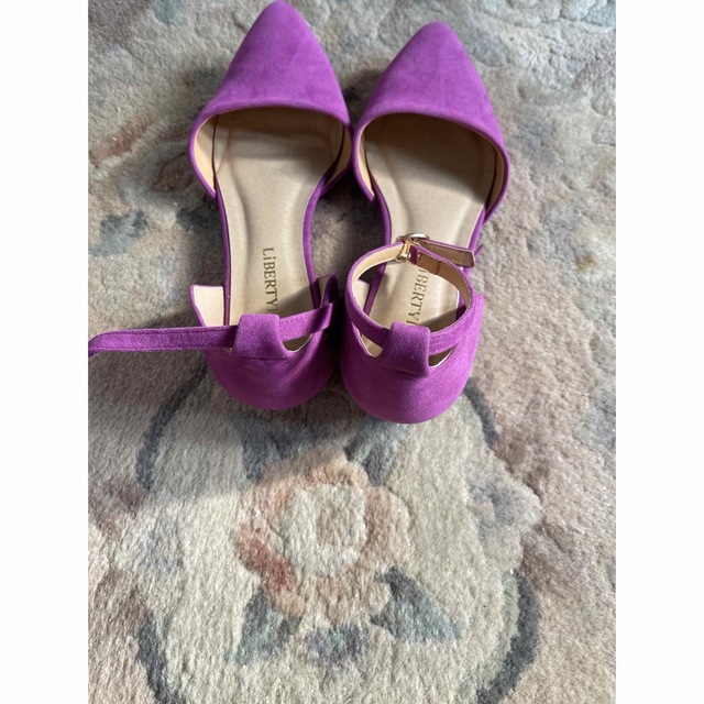 ローズピンク パープル ヒール無しパンプス レディースの靴/シューズ(ハイヒール/パンプス)の商品写真
