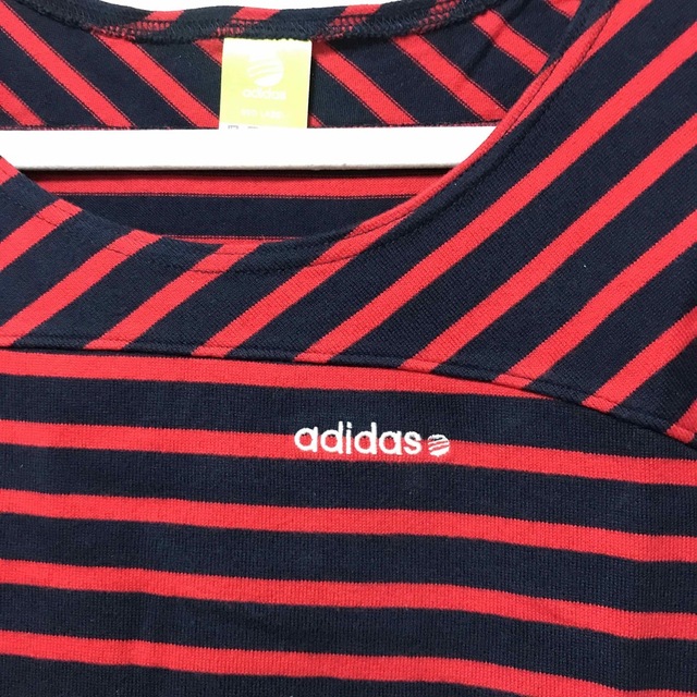 adidas(アディダス)の美品　adidas ワンピース レディースのワンピース(ひざ丈ワンピース)の商品写真