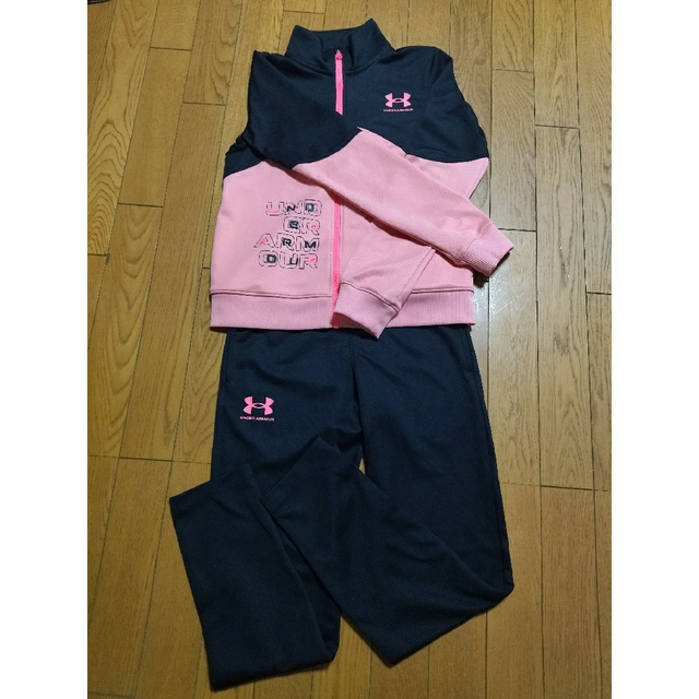 UNDER ARMOUR(アンダーアーマー)のスポーツウェア アンダーアーマー 女の子 セットアップ 150 キッズ/ベビー/マタニティのキッズ服女の子用(90cm~)(その他)の商品写真