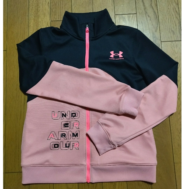 UNDER ARMOUR(アンダーアーマー)のスポーツウェア アンダーアーマー 女の子 セットアップ 150 キッズ/ベビー/マタニティのキッズ服女の子用(90cm~)(その他)の商品写真