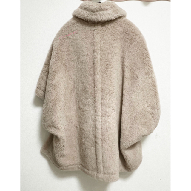 Max Mara(マックスマーラ)のMax Mara テディベア ケープ Cacha カシャ レディースのジャケット/アウター(毛皮/ファーコート)の商品写真