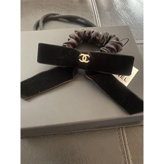 CHANEL - CHANELシャネル今期ヘアアクセサリーの通販|ラクマ