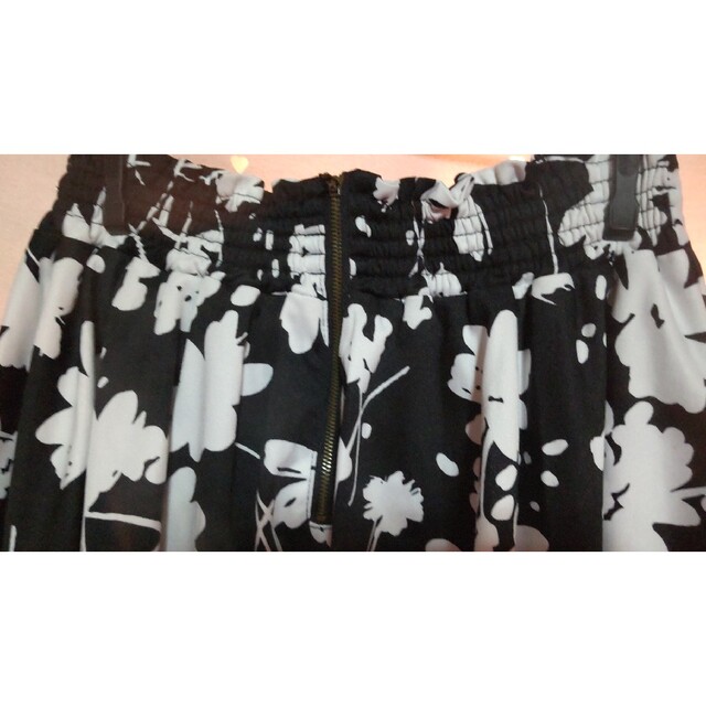 IMAGE(イマージュ)のIMAGE　花柄ミニスカート　Sサイズ レディースのスカート(ミニスカート)の商品写真