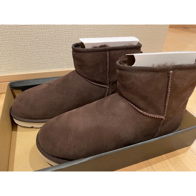 人気急上昇の UGG アグ ムートンブーツ メンズ クラシック ミニ ブーツ