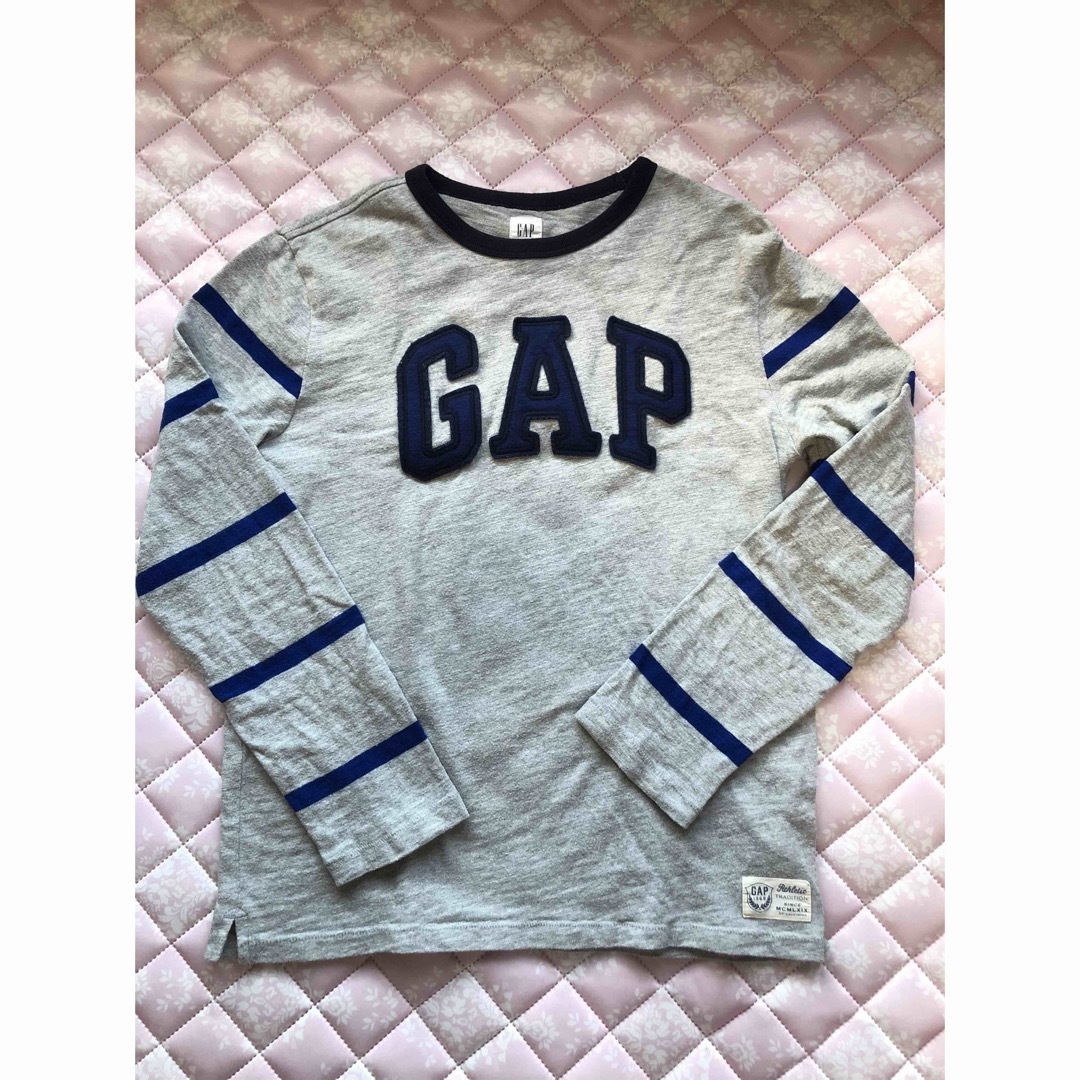 GAP Kids(ギャップキッズ)の値下げ　GAP kids 送料込　4着セット　150〜160 ボーイズ キッズ/ベビー/マタニティのキッズ服男の子用(90cm~)(Tシャツ/カットソー)の商品写真