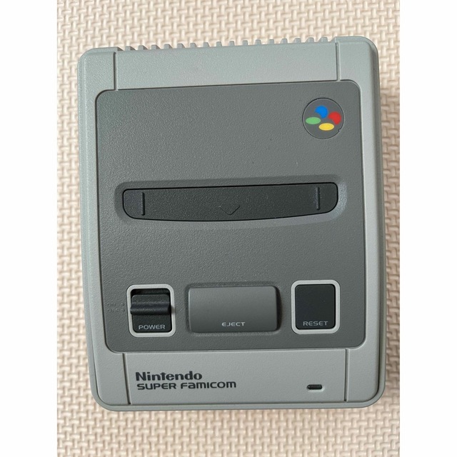 任天堂(ニンテンドウ)のNintendo ゲーム機本体 ニンテンドークラシックミニ スーパーファミコン エンタメ/ホビーのゲームソフト/ゲーム機本体(家庭用ゲーム機本体)の商品写真