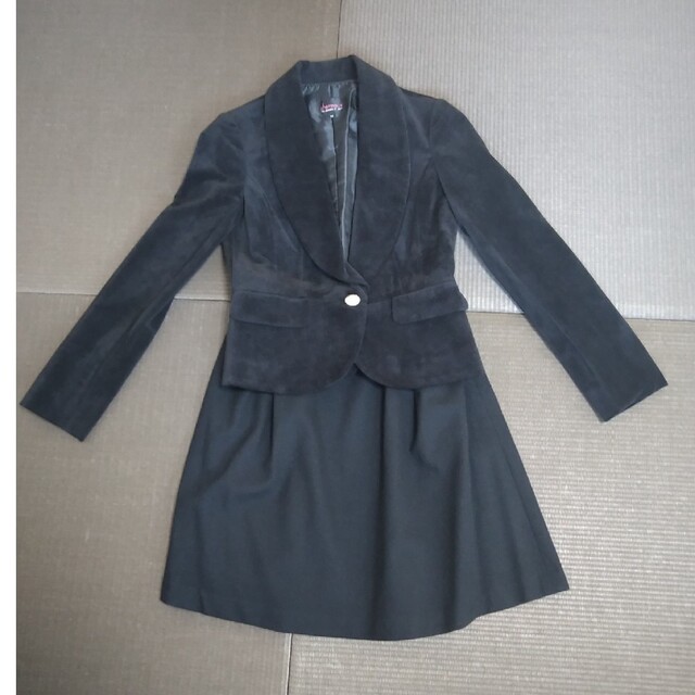 chereaux(シェロー)の黒　ジャケット＆スカート レディースのフォーマル/ドレス(スーツ)の商品写真