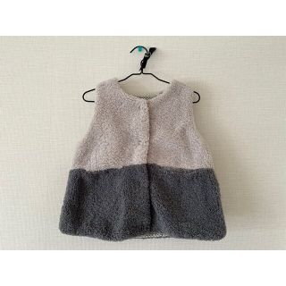 ザラキッズ(ZARA KIDS)の〈新品未使用〉ボアベスト（ZARAベビー）(ジャケット/上着)