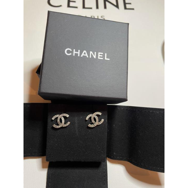 CHANEL ラインストーン　ピアス