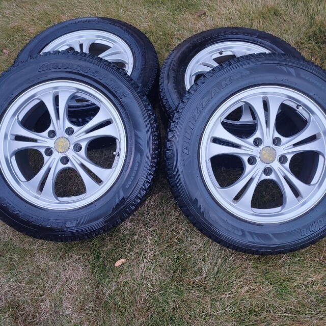 225/65R17　スタッドレスタイヤホイール4本セット