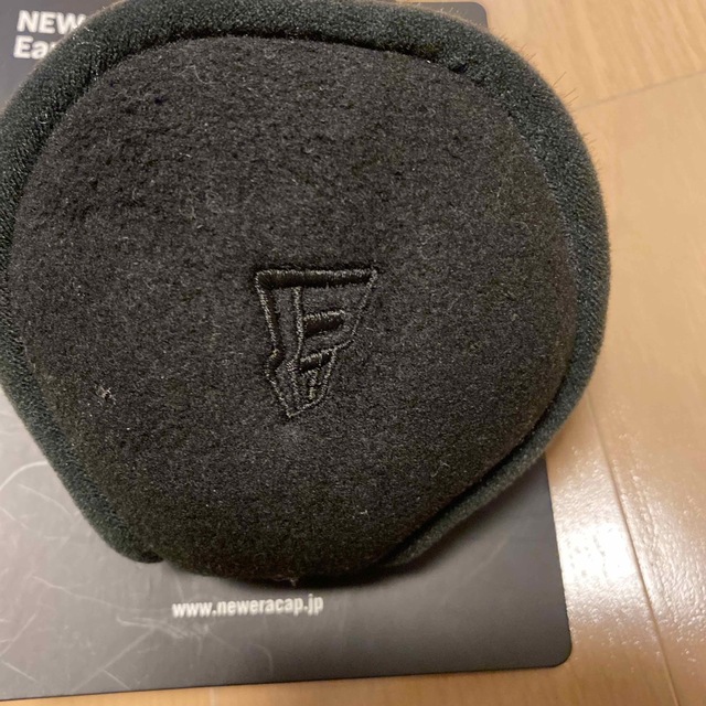 NEW ERA(ニューエラー)の新品未使用　ニューエラ  イヤーマフラー メンズのファッション小物(イヤマフラー)の商品写真