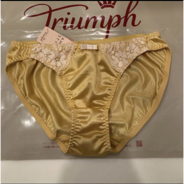 Triumph(トリンプ)のタグ付き⭐️トリンプ  ブラ＆ショーツ　C 65-M レディースの下着/アンダーウェア(ブラ&ショーツセット)の商品写真