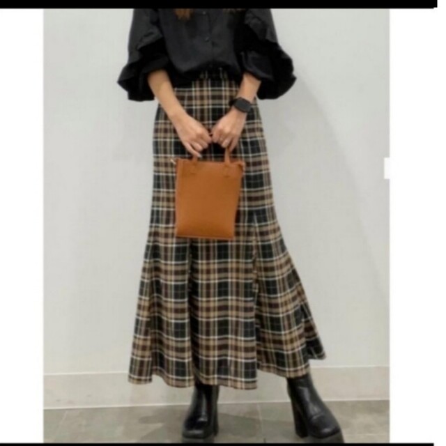 GU(ジーユー)のXXL ブラック　チェックマーメイドロングスカート　ユニクロ　H&M ZARA レディースのスカート(ロングスカート)の商品写真
