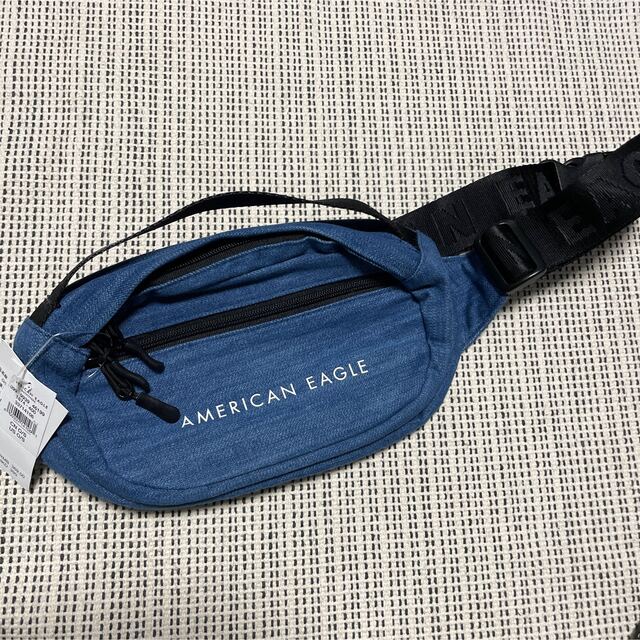 American Eagle(アメリカンイーグル)の【新品】アメリカンイーグル　ウエストポーチ レディースのバッグ(ボディバッグ/ウエストポーチ)の商品写真