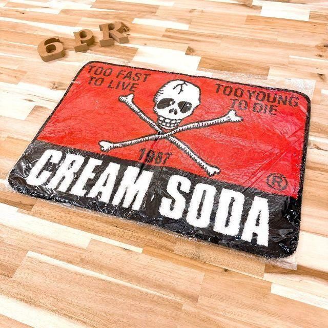 新品【クリームソーダ】CREAM SODA フロアマット ドクロ スカル 赤×黒 CREAM SODAクリームソーダCS 角ドクロフラッグ