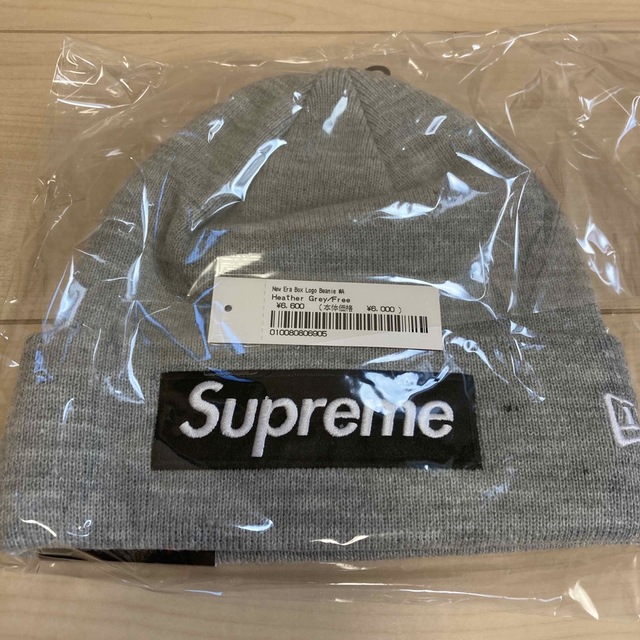 Supreme New Era® Box Logo Beanie Grey