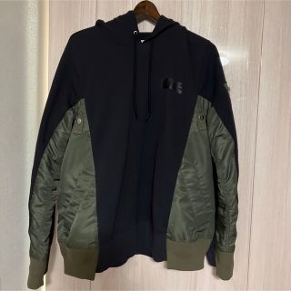 サカイ(sacai)のNIKEナイキ sacai サカイ　パーカー/フーディ　Mサイズ(パーカー)