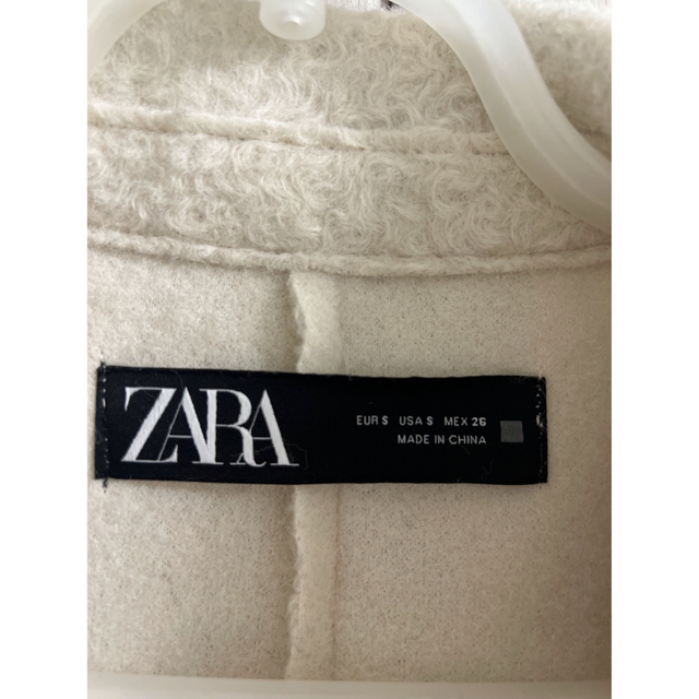 ZARA(ザラ)のZARA ザラ　テクスチャー入り生地コート　ホワイト　S レディースのジャケット/アウター(ロングコート)の商品写真