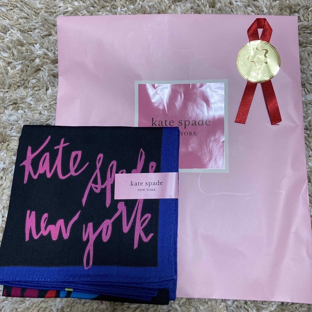 kate spade new york(ケイトスペードニューヨーク)のハンカチ レディースのファッション小物(ハンカチ)の商品写真