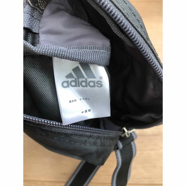 adidas(アディダス)のadidas ショルダーバッグ キッズ/ベビー/マタニティのこども用バッグ(その他)の商品写真