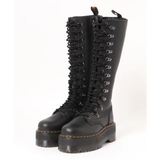 ドクターマーチン(Dr.Martens)の新品未使用　Dr.Martens 26ホール　厚底ブーツ(ブーツ)