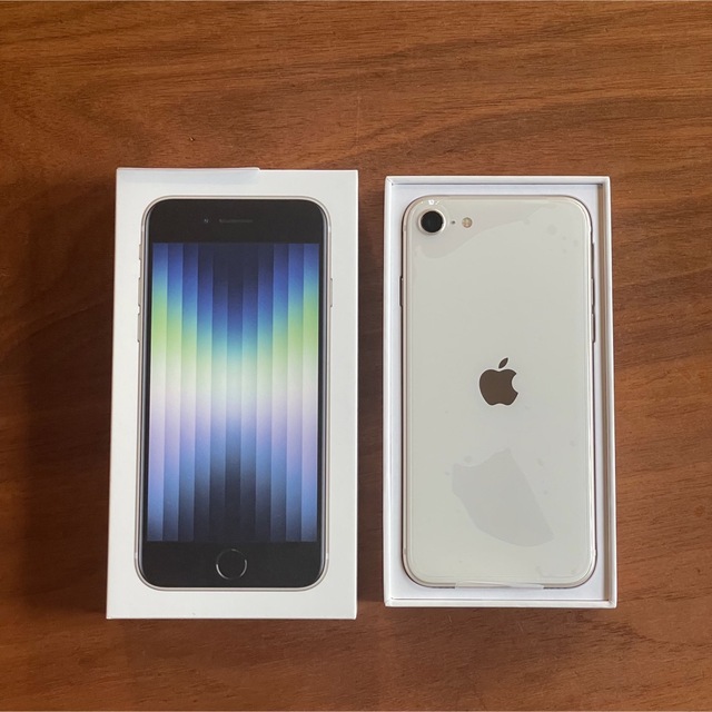 新品　iPhone SE 第3世代 SIMフリー 128GB スターライト