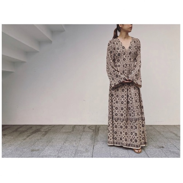 Fabiane Roux - 底値!nowos 67nowos 希少ワンピース 特別価格!の通販 Fabiane Roux - 底値!nowos 67nowos 希少ワンピース 特別価格!の通販