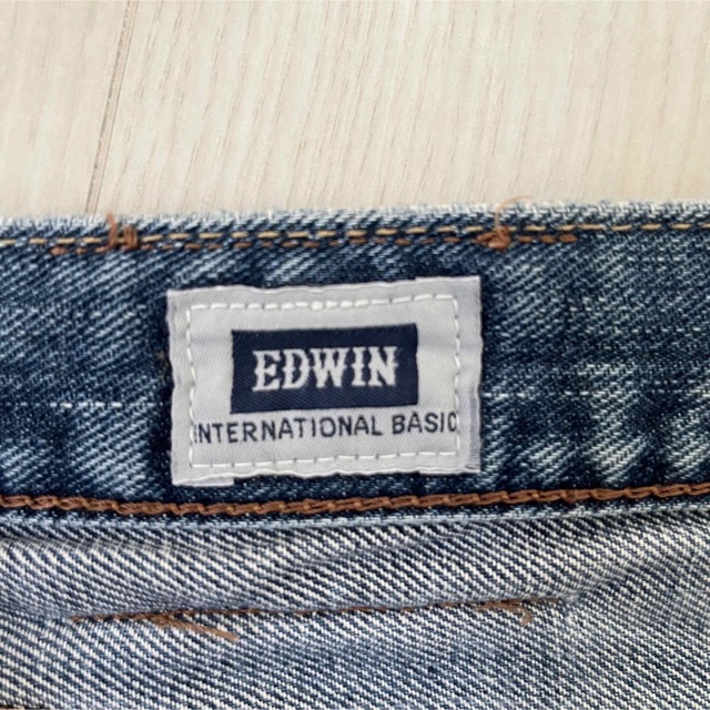 EDWIN(エドウィン)のEDWIN  エドウィン　日本製　402 ジーンズ　 デニムパンツ　ストレート レディースのパンツ(デニム/ジーンズ)の商品写真