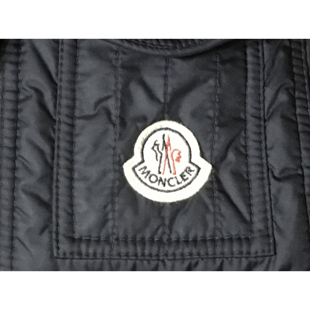 MONCLER(モンクレール)の美品　正規品　モンクレール　ダウンベスト　MONCEAU サイズ1  黒/紺 メンズのジャケット/アウター(ダウンベスト)の商品写真