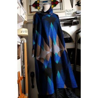 イッセイミヤケ(ISSEY MIYAKE)の激レア　me   ISSEY MIYAKE　イッセイミヤケ　ワンピース(ひざ丈ワンピース)