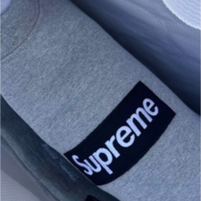 Supreme(シュプリーム)のM supreme box logo crewneck シュプリーム 新品 メンズのトップス(スウェット)の商品写真