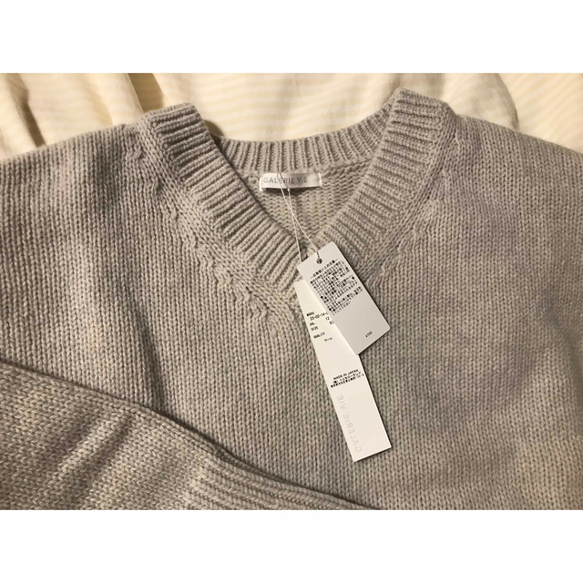 未使用タグ付き】GALERIE VIE ファインウールVネックプルオーバー 未使用タグ付き】GALERIE VIE ファインウールVネックプルオーバー